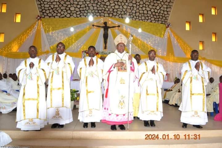 Ujumbe wa Papa Francisko Kwa Siku ya 61 ya Kuombea Miito: Matumaini na Amani